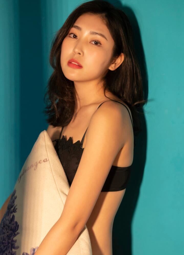 女上位疯狂扭腰在线视频